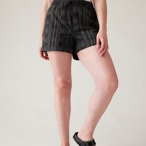 ARRIVAL SHORTS- NWOT